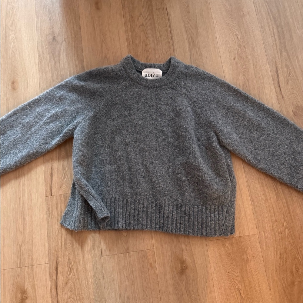 Softest AiaYu grey oversized sweater - Picture 2 of 4